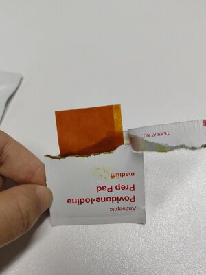 주문 의료용 살균제용으로 용재된 포일 패치 포장재에 3년 유효기간을 가진 살균된 포비돈 요오드 스랩 온라인 제품